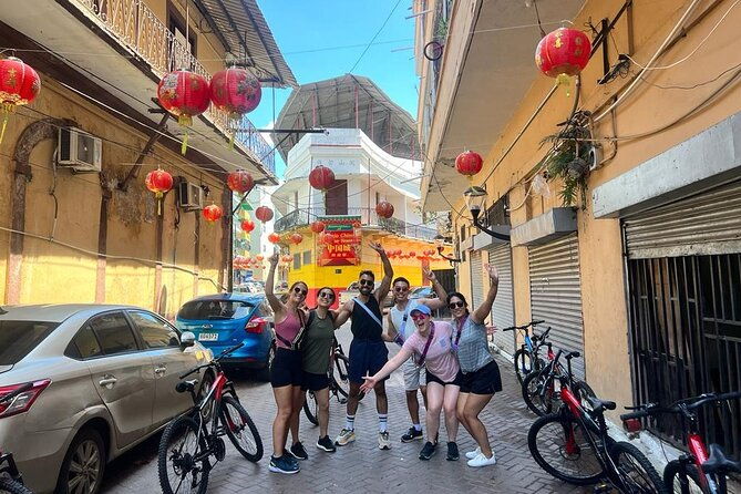 bike-tour-in-old-city-and-panama-city-with-local-markets