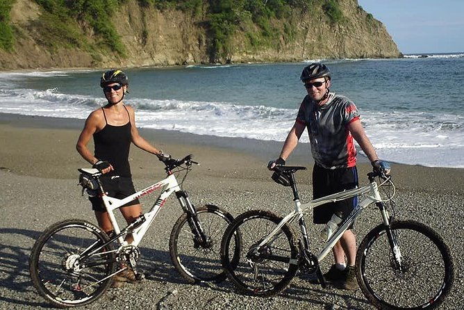 bike-tour-of-los-frailes-beach-and-the-agua-blanca-community