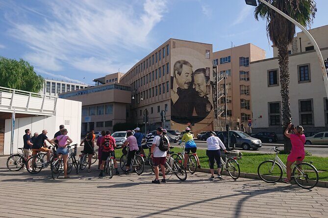 Bike tour of the historic center of Palermo with tasting - FAQs