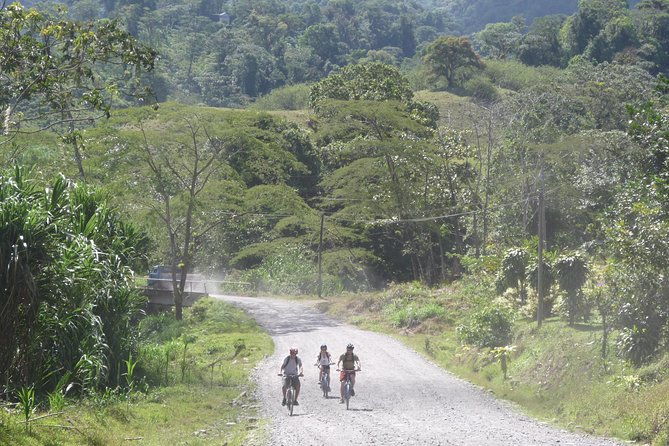 biking-tour-around-arenal-volcano-and-lake