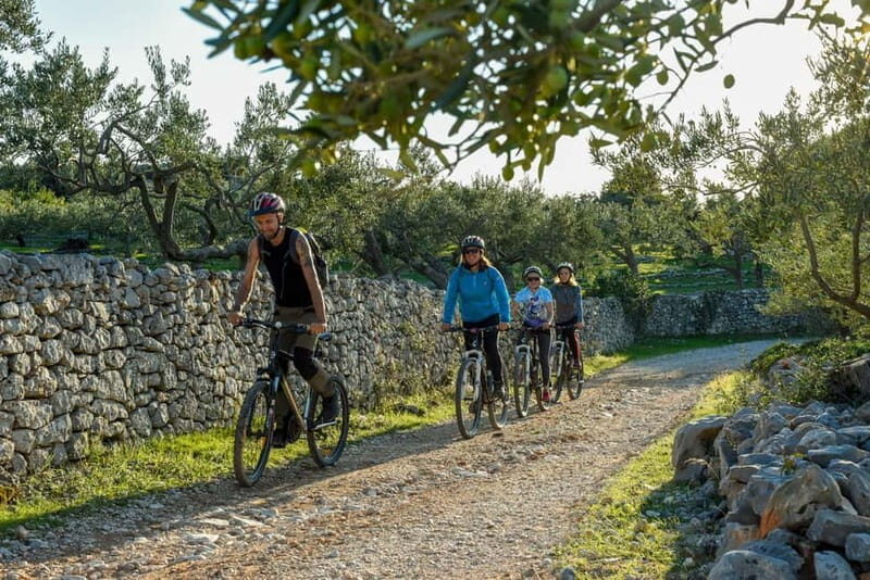 Biking Tour: Supetar - Splitska - Lovreina - Dol - Postira - Key Points