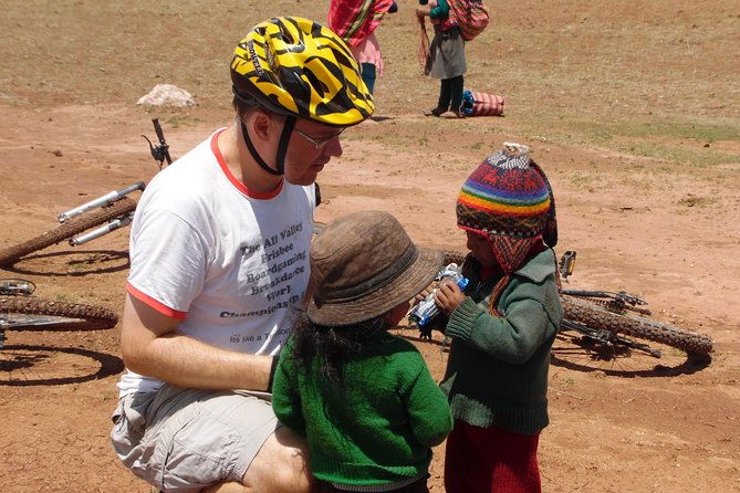 biking-tour-to-maras-and-moray-private-service