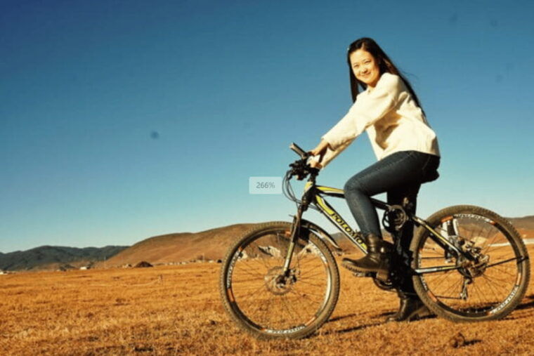 biking-tourguide-visit-lijiang-baisha-village-market-park