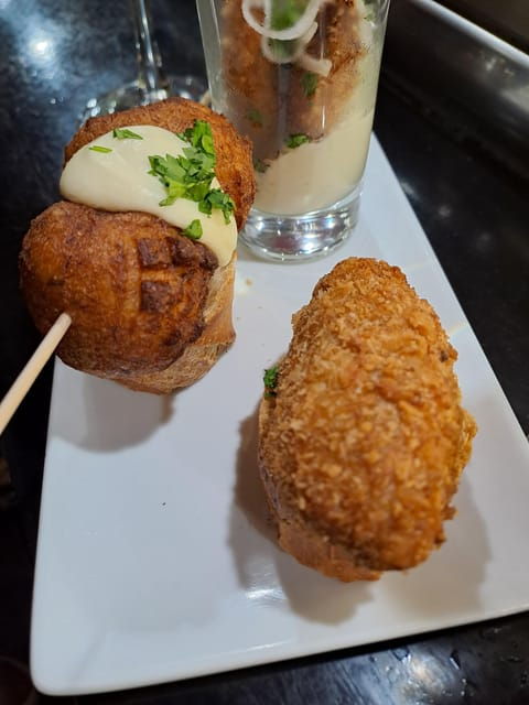 bilbao-food-tour-with-pintxos-drinks-with-a-local-2