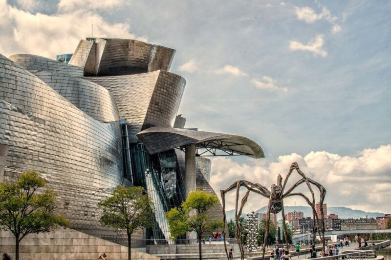 bilbao-guggenheim-museum-private-guided-visit