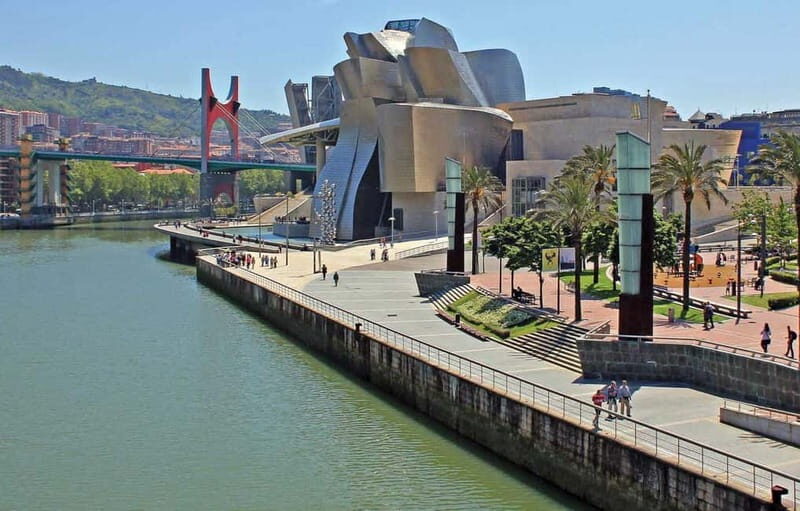 Bilbao: Guggenheim VIP Experience. Small Group. Expert Guide - Why Is This Tour Worth It?
