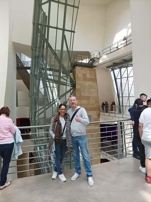 Bilbao: Guggenheim VIP Experience. Small Group. Expert Guide - FAQ