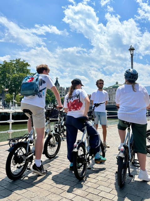 bilbao-guided-highlights-small-group-e-bike-tour