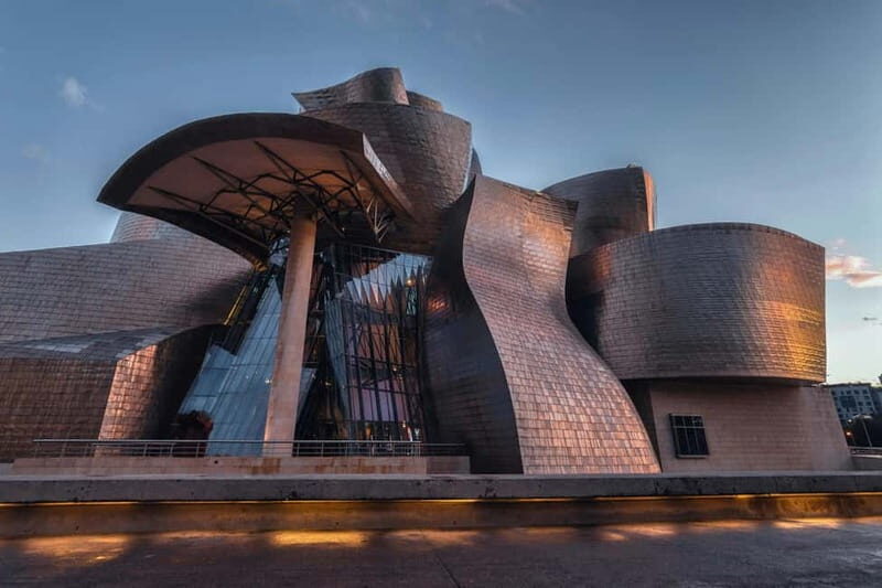 Bilbao: guided walking tour of the city's highlights - Key Points