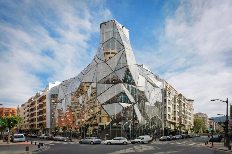 bilbao-historical-and-architectural-walking-tour