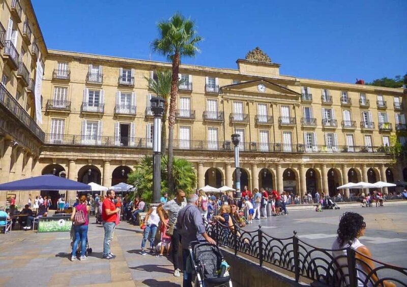 Bilbao Historical Tour in small group - Key Points