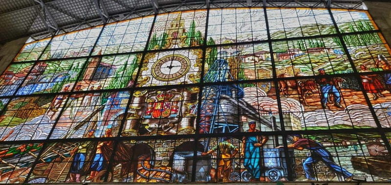 Bilbao: I am a guide who shows the history of the town of Bilbao. - An In-Depth Look at the Bilbao Tour Experience
