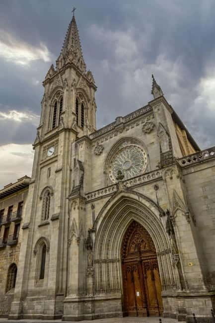 Bilbao: I am a guide who shows the history of the town of Bilbao. - Who Should Book This Tour?