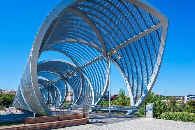bilbao-must-see-attractions-walking-tour-with-a-guide
