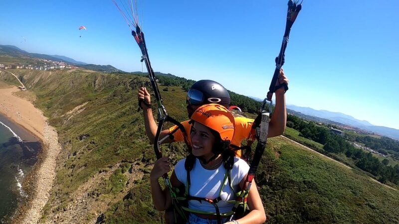 bilbao-paragliding-flight-on-the-coast-of-sopelana-and-getxo