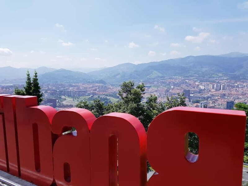 Bilbao Walking Tour and cable car in spanish - Authentic Insights from Reviews