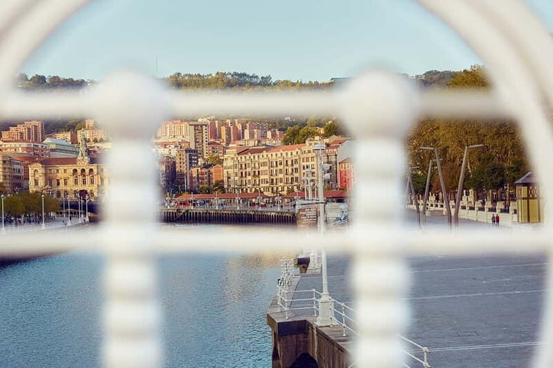 Bilbao Walking Tour and cable car in spanish - Who Should Consider This Tour?