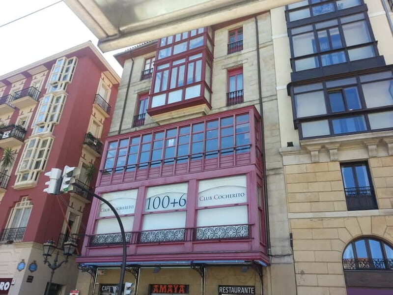 Bilbao Walking Tour and cable car in spanish - Frequently Asked Questions