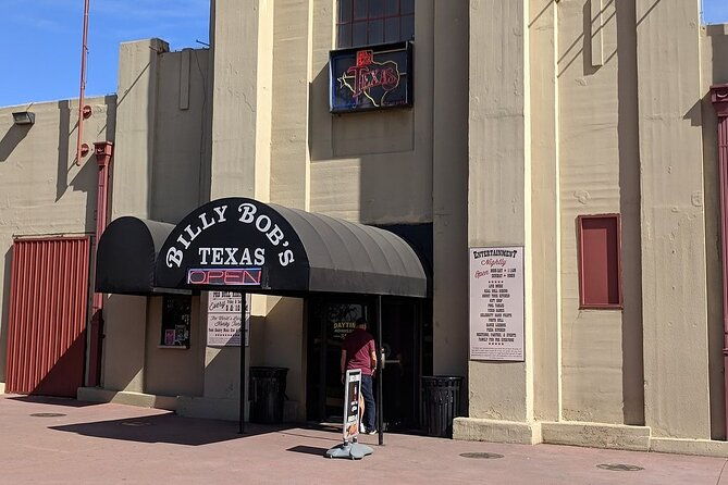 billy-bobs-texas-honky-tonk-dinner-and-photo-package