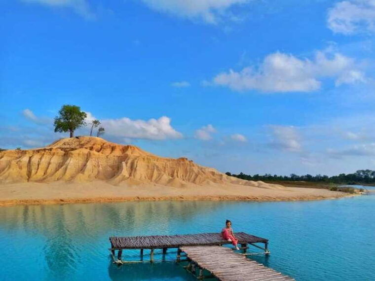 bintan-desert-and-blue-lake-tour