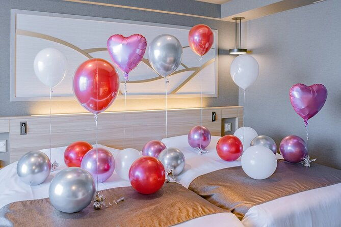 birthday-celebration-surprise-with-balloon-decoration