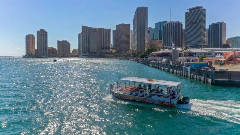 biscayne-bay-boat-ride-with-stops-in-miami-beach-and-miami