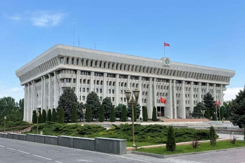 Bishkek: Hidden Gems, Landmarks & Culture Walking Tour - Detailed Breakdown of the Itinerary