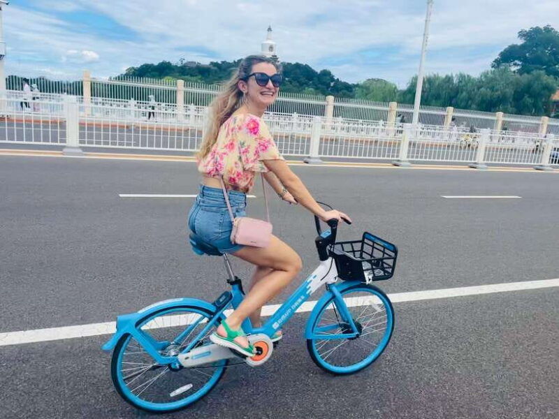 bite-and-stroll-brunch-tour-in-old-town-beijing