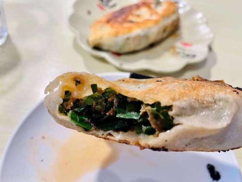 bite-and-stroll-brunch-tour-in-old-town-beijing