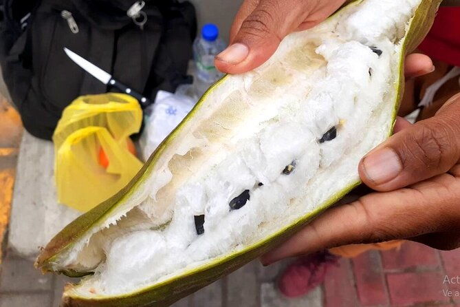 bizarre-foods-tour-for-adventurous-foodies