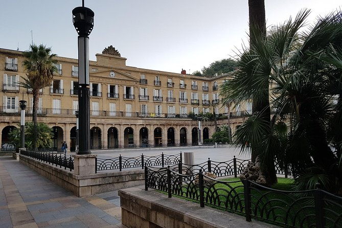 bizkaia-bilbao-route-tour-of-bilbao-a-modern-city-to-discover