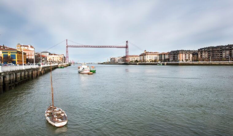 bizkaia-bridge-gernika-bermeo-gaztelugatxe-private-tour