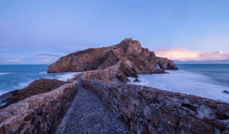 bizkaia-bridge-gernika-bermeo-gaztelugatxe-private-tour