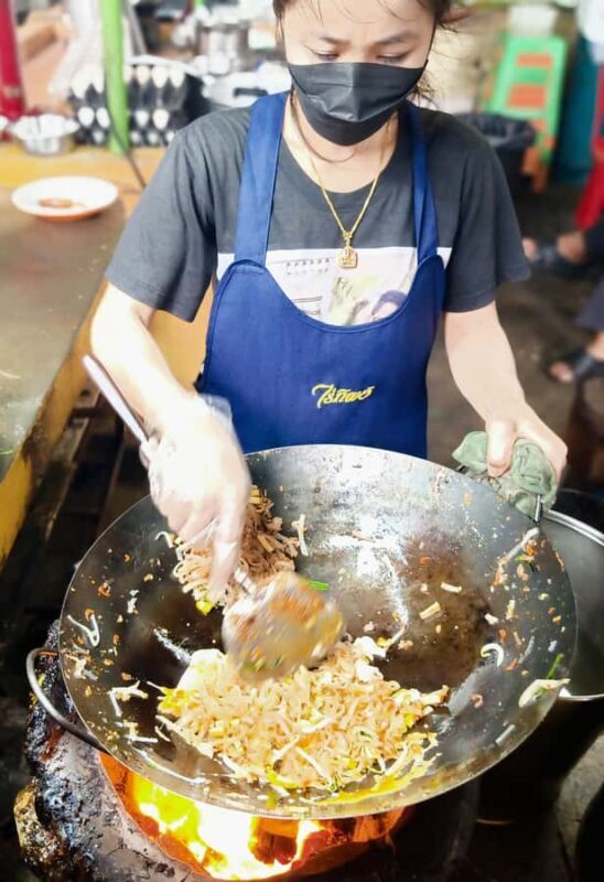 BKKs Ultimate Food & Canal Tour "Tuk-Tuk Temples & Tastes" - A Deep Dive into the Tour Experience