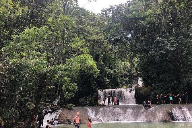 black-river-safari-and-ys-water-falls