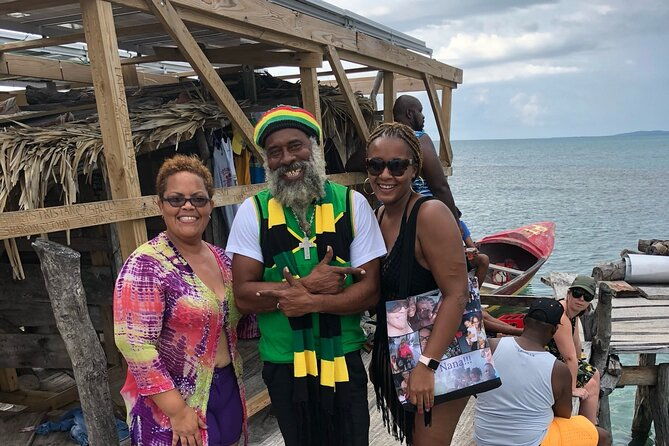 black-river-safari-ys-falls-and-flyods-pelican-bar