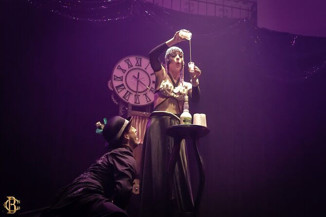 black-tango-show-night-without-time