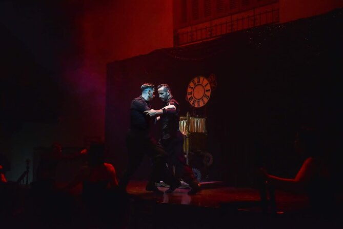 black-tango-show-night-without-time