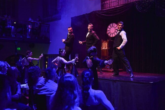 black-tango-show-night-without-time