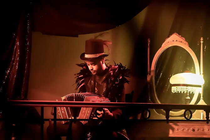 black-tango-show-night-without-time