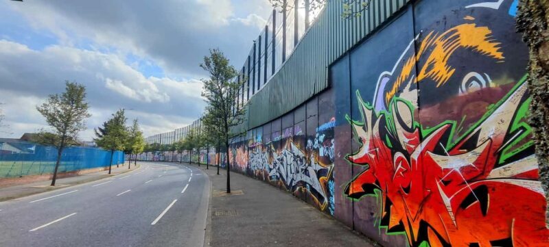 Black Taxi-Style Tour: Murals, Peace Walls & City Highlights - What We’d Recommend