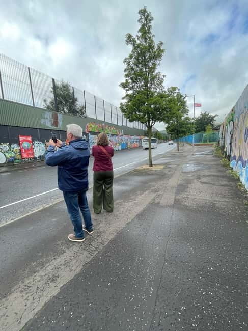 Black Taxi tour of Belfast - Exploring Belfasts History in a Black Taxi