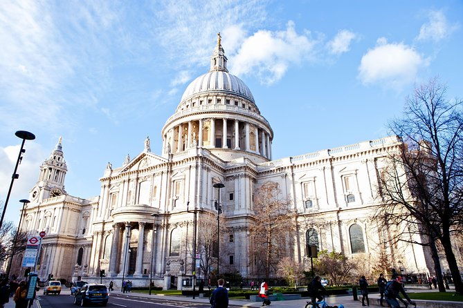 black-taxi-tour-of-london-classic-sightseeing-bespoke-fun