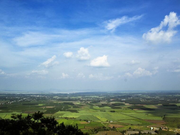 black-virgin-mountain-cao-dai-temples-cu-chi-tunnels-tour