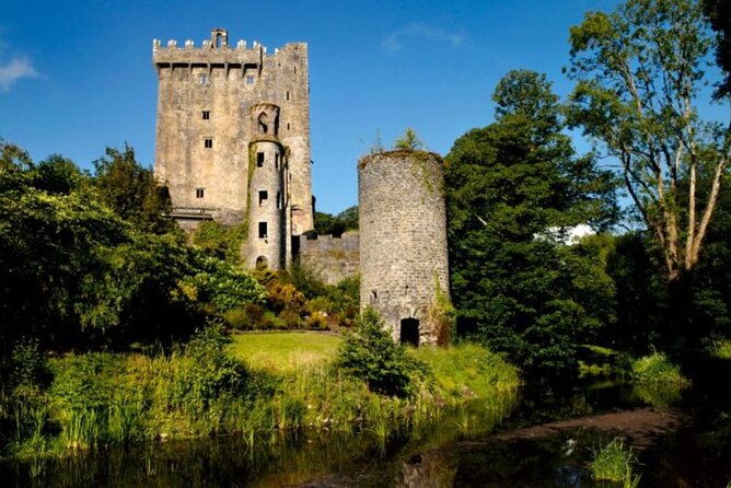 blarney-castle-and-the-rock-of-cashel-with-private-chauffeur-tour-2