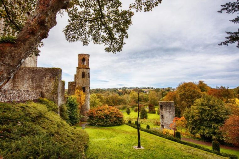 blarney-castle-rock-of-cashel-private-car-trip-from-dublin