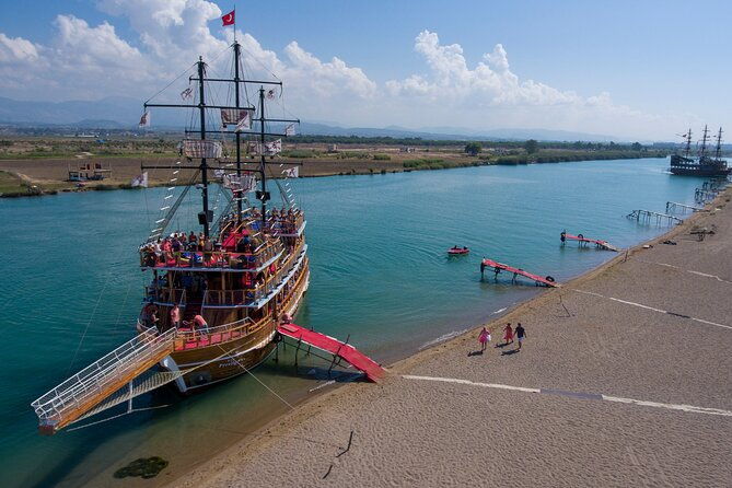 blau-laguna-boat-trip-from-side