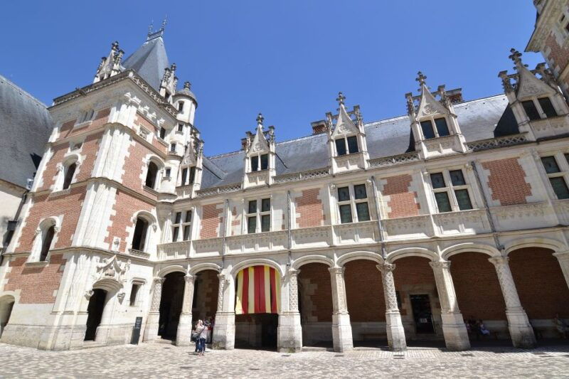 blois-private-tour-of-blois-castle-with-entry-tickets