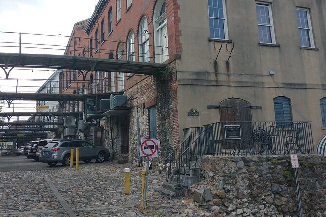 bloody-murder-savannah-pub-crawl