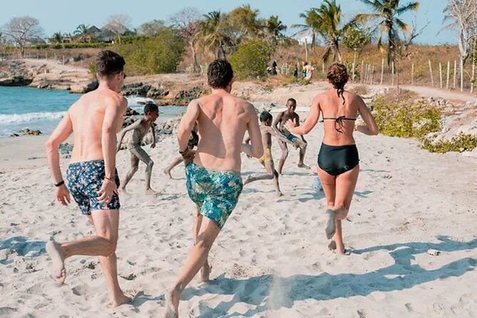 blue-apple-beach-day-sun-music-adventure-from-cartagena